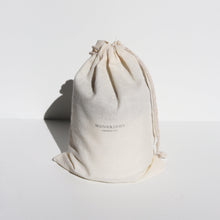 Load image into Gallery viewer, Mountain Air Pine & Cedar Candle